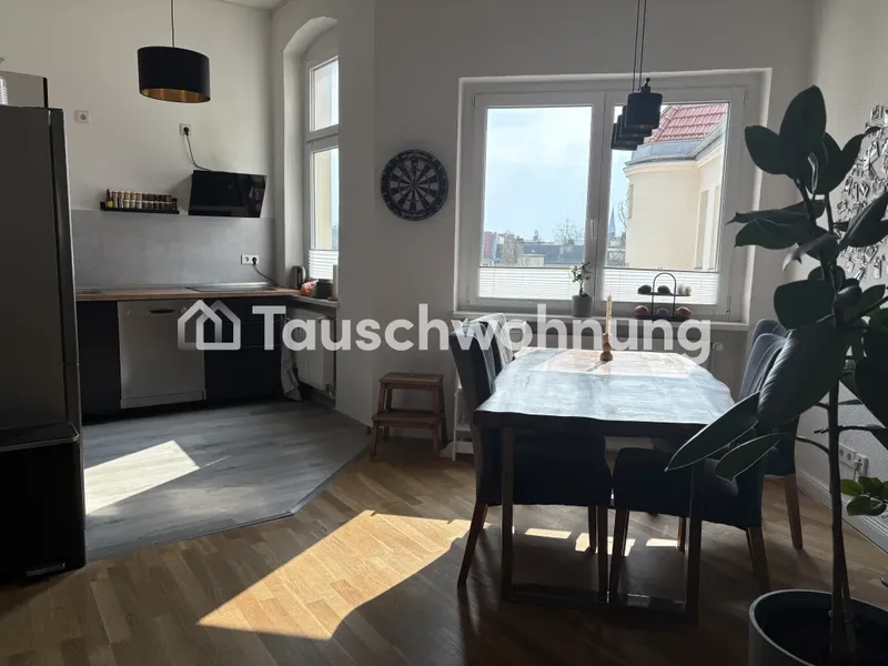 Tauschwohnung: 2 Zimmer Altbau gegen 3 Zimmer — photo 1